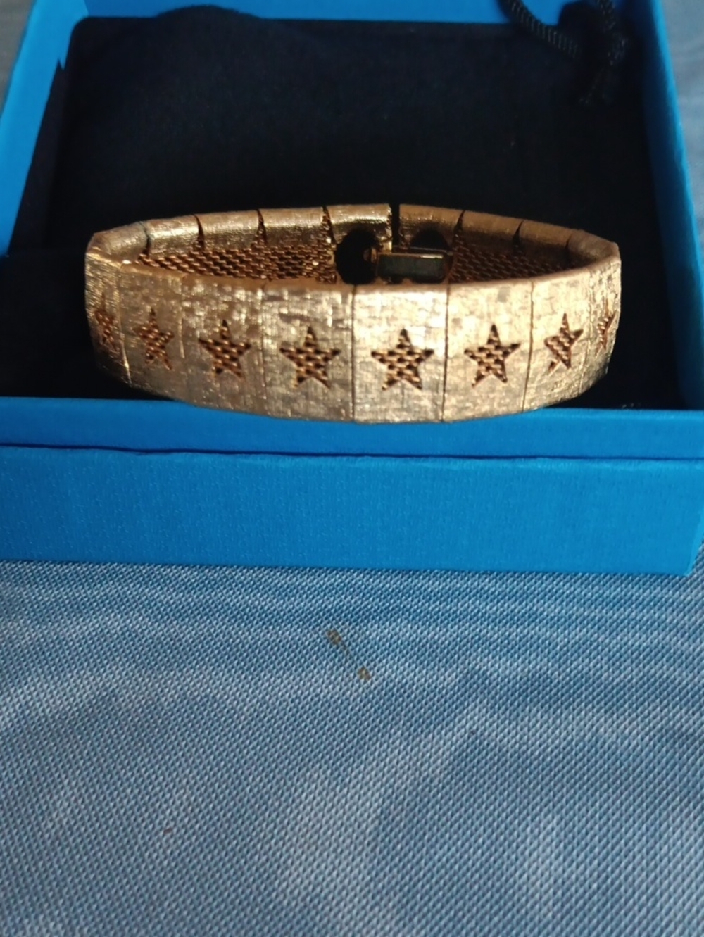 Gold Star Cutout Stretch Bracelet